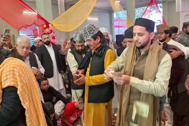 सफीपुर: सफीपुर क्षेत्र के आसीवन में गुदड़ी बाबा का 80वां उर्स हुआ संपन्न, मुल्क में अमन-शांति और भाईचारे की दुआ मांगी गई