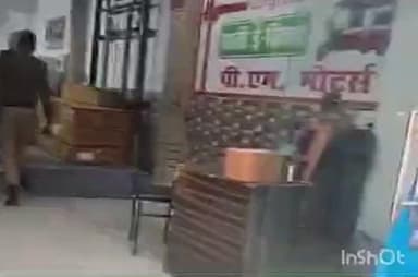 हरिद्वार: मॉडिफाइड ई-रिक्शा की शिकायत पर ARTO ने कनखल में सती कुंड के पास कई शोरूम पर मारे छापे