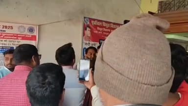 रुधौली: बघोड़ी सल्टौवा फीडर पर तैनात विद्युत विभाग के जेई पर उपभोक्ताओं से अभद्र व्यवहार करने का आरोप, वीडियो हुआ वायरल