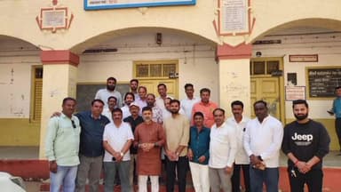 મહુધા: મહુધામાં મતદાર યાદી સુધારણા અભિયાન. રાજ્યમંત્રી સંજયસિંહ મહિડાએ બૂથ 57 ની મુલાકાત લીધી