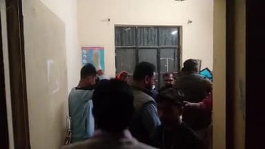 फतेहपुर: गनपतपुर गांव में तेरही खा रहे लोगों पर आल्टो कार चढ़ाकर आधा दर्जन को ठोका, एक की मौत, पांच घायल