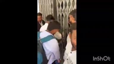 होशंगाबाद नगर: पीएम श्री कॉलेज में प्रदर्शन के दौरान अखिल भारतीय विद्यार्थी परिषद ने कॉलेज का गेट किया बंद, वीडियो वायरल