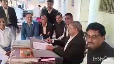 बाड़ी: बार संघ बाड़ी के चुनाव को लेकर आयोजित बैठक में चुनाव प्रक्रिया की दी गई पूरी जानकारी, 12 दिसंबर को होगा मतदान