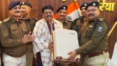 अररिया: अररिया में सेवानिवृत्त पुलिस निरीक्षक को किया गया सम्मानित