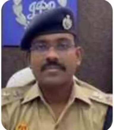 मऊ: पुलिस अधीक्षक श्री ईलामारन जी के निर्देशन पर हरदश पुर गांव से 1 वारंटी अभियुक्त किया गया गिरफ्तार