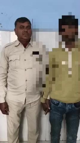 ताजपुर: ताजपुर पुलिस ने किशोरी भगाने के आरोप में एक नाबालिग को दिल्ली से किया निरुद्ध