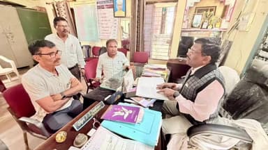 तिरोडा: जि प हा. तथा क.महा, नवेगावबांध येथे जि.प. अध्यक्ष लायकराम भेंडारकर यांनी भेट देऊन घेतला शाळेचा सर्वांगीण आढावा