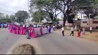 ಗುಬ್ಬಿ: ಪಟ್ಟಣದಲ್ಲಿ ಏಡ್ಸ್ ದಿನಾಚರಣೆ, ಆಶಾ ಕಾರ್ಯಕರ್ತೆಯರಿಂದ ಜನ ಜಾಗೃತಿ