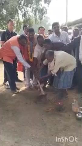 बड़ेराजपुर: विधायक नीलकंठ टेकाम ने सिरसीकलार में निर्माण कार्यों के लिए किया भूमिपूजन