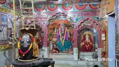 नैनपुर: गीता जयंती महोत्सव पर नगर के राधा कृष्ण मंदिर में गीता पाठ का आयोजन किया गया