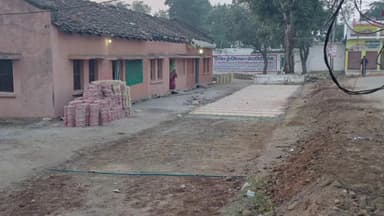 घुवारा: रामटौरिया पंचायत की सिंचाई कॉलोनी में पेवर ब्लॉक कार्य पर विवाद, पंचों ने अनियमितताओं के लगाए आरोप