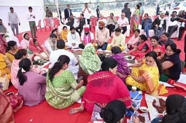 आरंग: साइंस कॉलेज मैदान में आयोजित स्वदेशी मेला के भूमि पूजन कार्यक्रम में आरंग विधायक और मंत्री गुरु खुशवंत साहेब शामिल हुए