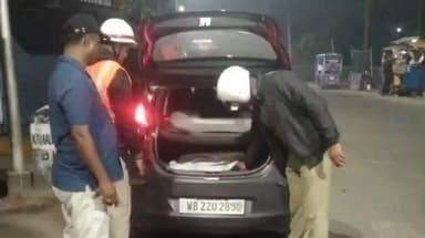 বারুইপুর: বারুইপুর কাছারি বাজার ট্রাফিক গার্ড এর পক্ষ থেকে বারুইপুর বাইপাস এ শুরু হলো নাকা চেকিং