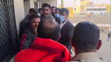 ચોટીલા: ચોટીલામાં દબાણ હટાવવા તંત્રની કામગીરી: ટ્રસ્ટ અને પૂજારી પરિવારે નોટિસ વગર કાર્યવાહીનો આક્ષેપ કર્યો ચકમક ઝરી