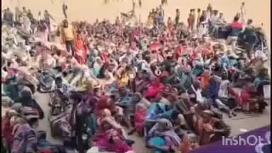 करपी: करपी खेल मैदान में जिला परिषद अध्यक्ष प्रतिनिधि द्वारा कंबल वितरण