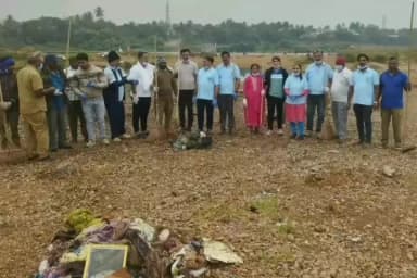 ಹರಿಹರ: ಸಂಕ್ರಾಂತಿ ಪ್ರಯುಕ್ತ ಹರಿಹರ ತುಂಗಾಭದ್ರಾ ನದಿ ಸ್ವಚ್ಛತಾ ಕಾರ್ಯ