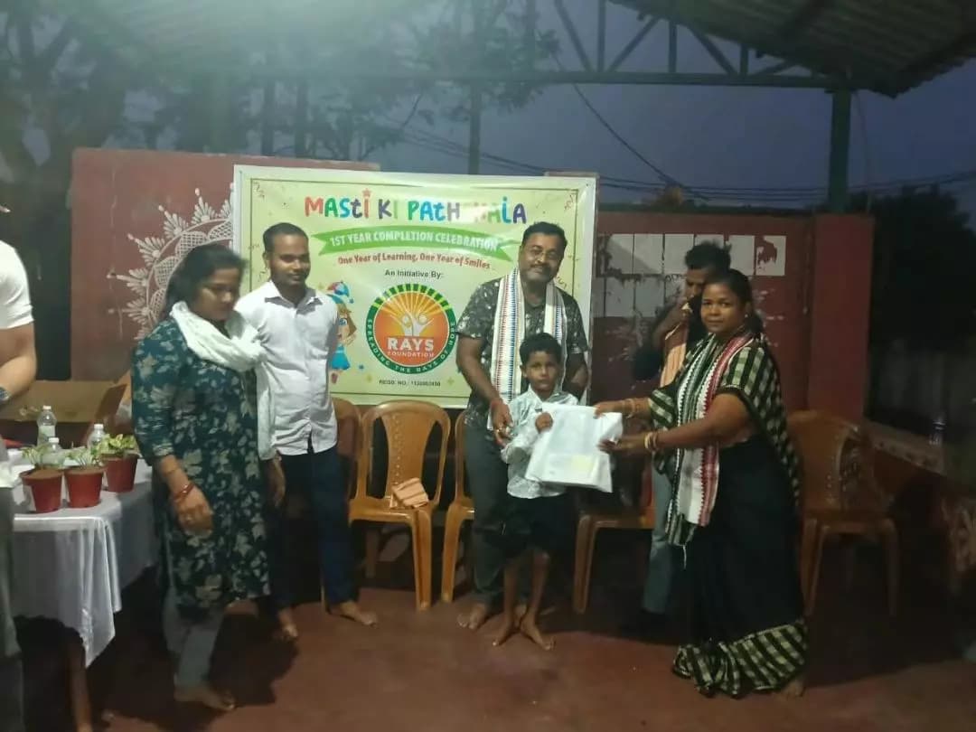 କଟକ ପୌରାଞ୍ଚଳ: ବାଲିସାହି ବସ୍ତିରେ ରେଜ ଫାଉଣ୍ଡେସନର ମସ୍ତି କି ପାଠଶାଳା, ସାମିଲ ହେଲେ କର୍ପୋରେଟର