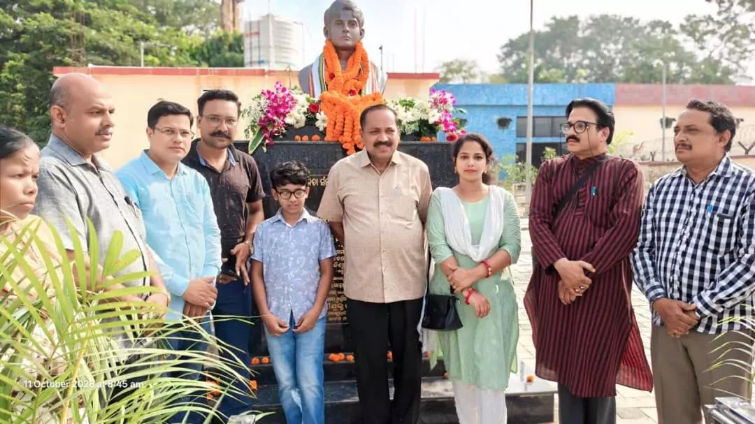 କଟକ ପୌରାଞ୍ଚଳ: କଟକରେ ସହିଦ ବାଜି ରାଉତଙ୍କ ପ୍ରତିମୂର୍ତ୍ତିରେ ଶ୍ରଦ୍ଧାଞ୍ଜଳି: ମହାନଗର ନିଗମକୁ ଧନ୍ୟବାଦ