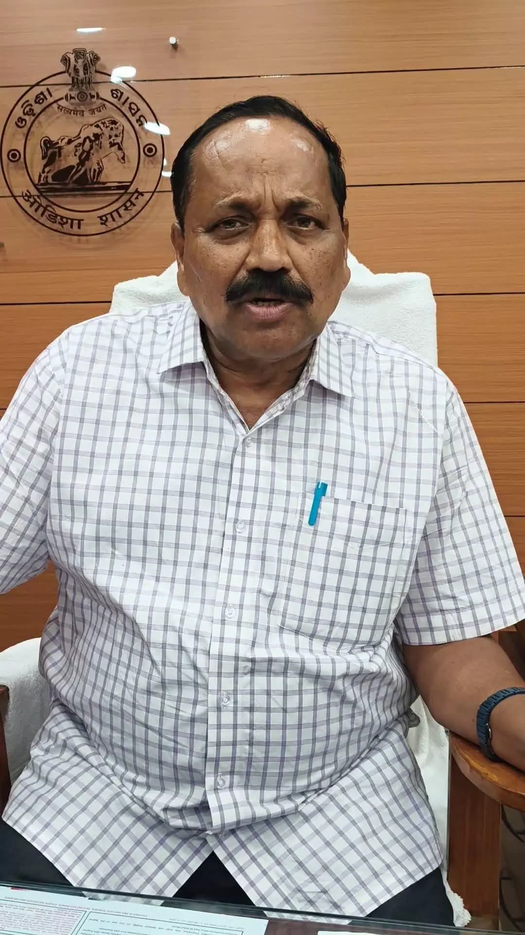 କଟକ ପୌରାଞ୍ଚଳ: କଟକରେ ଅବ୍ୟବସ୍ଥିତ କେବୁଲ ତାରକୁ ନେଇ ମେୟରଙ୍କ କଡ଼ା ଚେତାବନୀ