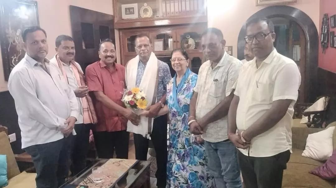 କଟକ ପୌରାଞ୍ଚଳ: କଟକ: ବରିଷ୍ଠ ଶିକ୍ଷାବିତ୍ ରବୀନ୍ଦ୍ର ନାଥ ମହାନ୍ତିଙ୍କୁ ସମ୍ବର୍ଦ୍ଧନା ଜଣାଇଲା ମହାନଗର ନିଗମ