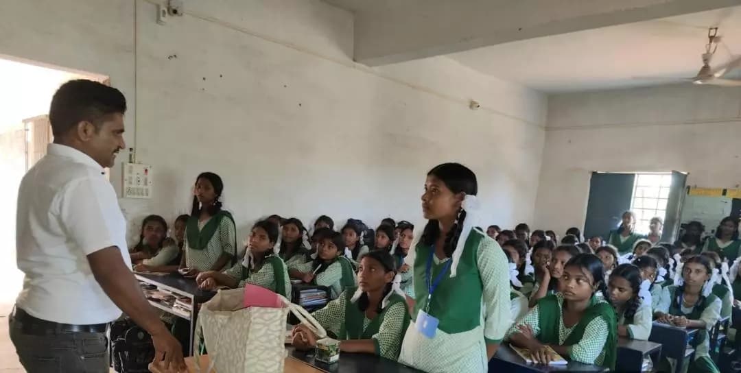 पाकुड़िया: पाकुड़िया के 3 स्कूलों में तंबाकू के खतरों पर जागरूकता अभियान