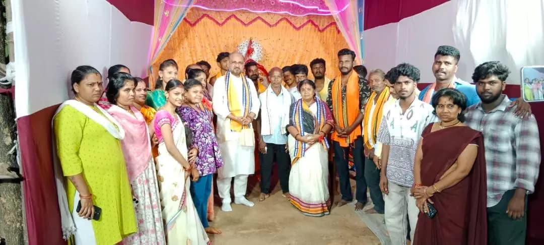 କଟକ ପୌରାଞ୍ଚଳ: କଟକର ବିଭିନ୍ନ ପୂଜା ମଣ୍ଡପ ବୁଲିଲେ ମହମ୍ମଦ ମୁକିମ୍, ମାଗିଲେ ମା’ଙ୍କ ଆଶୀର୍ବାଦ