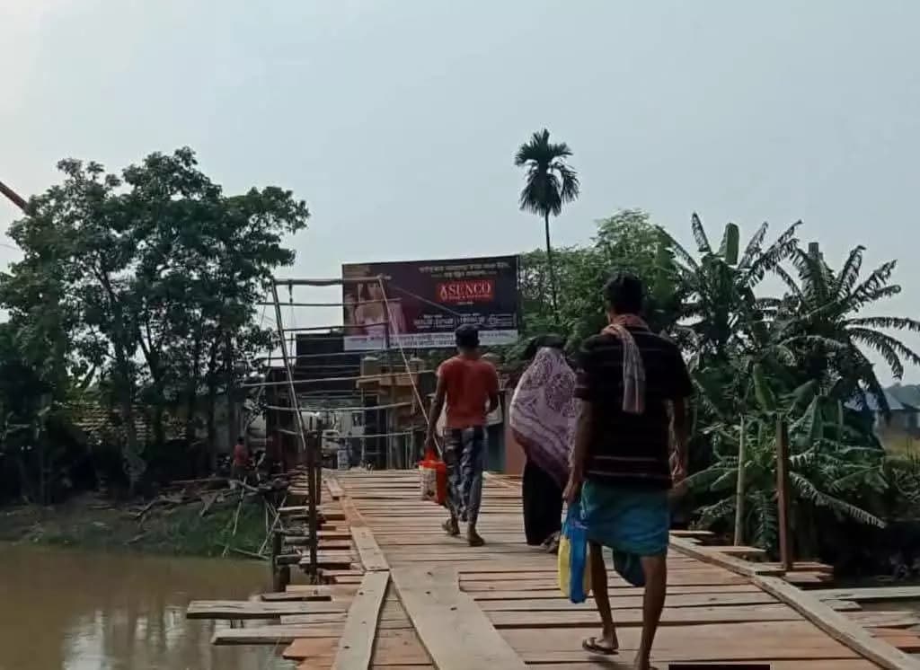 শ্যামপুর ১: শ্যামপুর আয়মা-ভবানীপুর কাঠের সেতু খুলে গেল যাতায়াতের জন্য