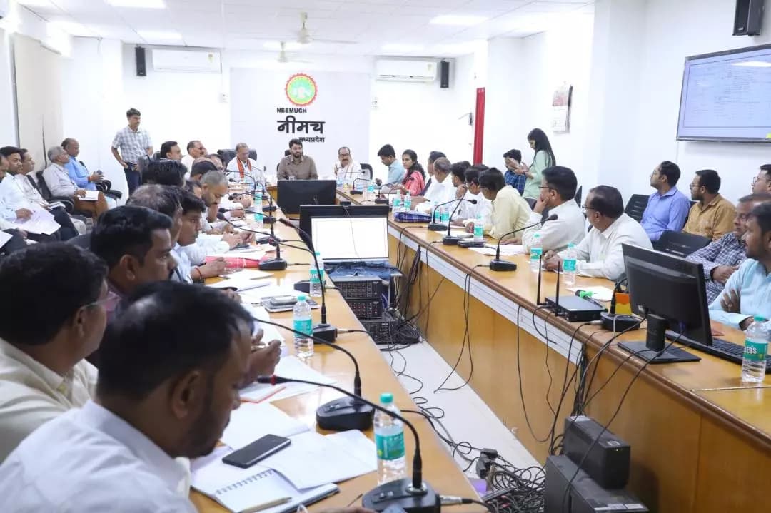 नीमच नगर: कम वर्षा के बीच जल उपयोग की नई कार्ययोजना, जिले में कलेक्टर के निर्देश