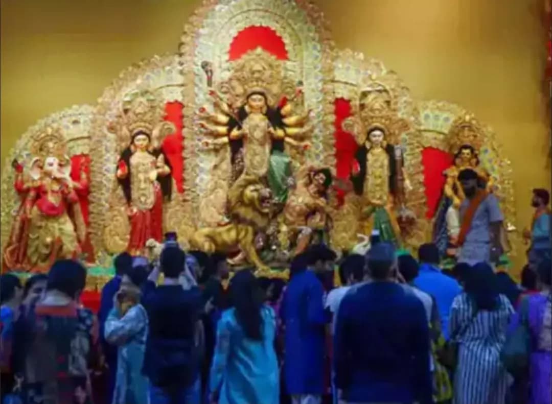 मुंबई: मुंबईत दुर्गा विसर्जनाच्या वेळी फोटो-व्हिडिओ काढण्यावर कडक बंदी