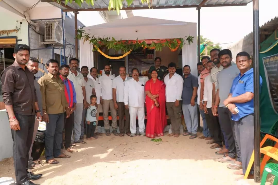 ఆత్మకూరు ఎం: ఆత్మకూరులో అట్టహాసంగా ప్రారంభమైన అమృతుల్య బెల్లం చాయ్ షాప్