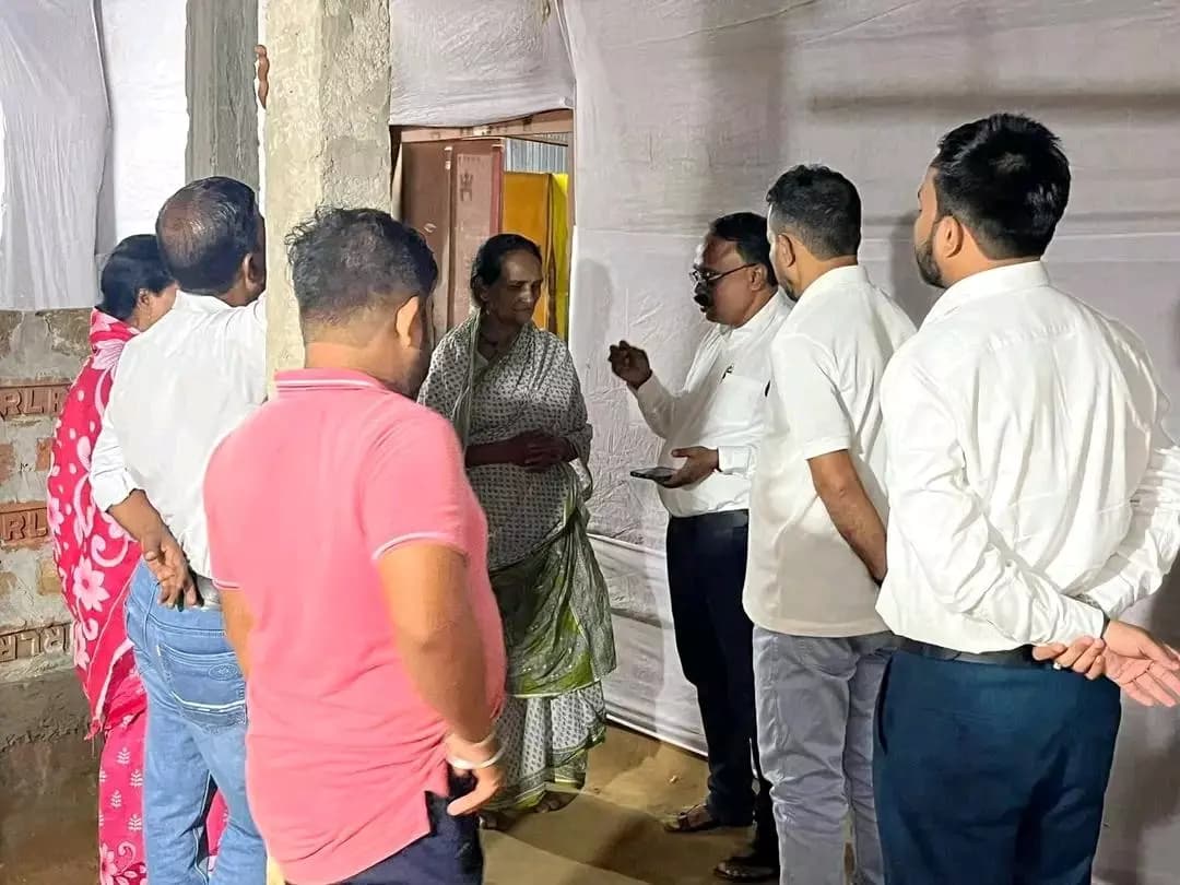 খোয়াই: সোনাতলা প্রয়াত প্রাণেশ রঞ্জন দেব রায়ের বাড়িতে বিজেপি খোয়াই জেলা সভাপতির ভিজিট