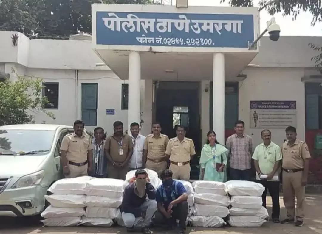 उमरगा: उमरग्यात १६ लाखांची गुटखा तस्करी तालाबंद, इनोव्हा कारही जप्त