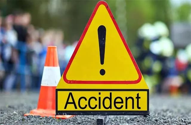 नालागढ़: राजपुरा में ट्रक-बाइक टक्कर में पंजाब के दो युवकों की मौत