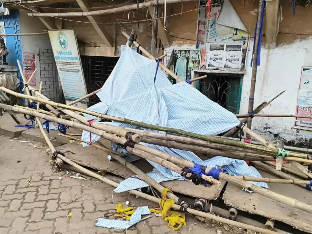 দাঁতন ১: দাঁতনে CPI(M) বুক স্টলে রাতের অন্ধকারে আগুন, তদন্ত শুরু পুলিশ