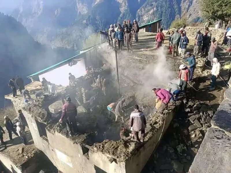 चम्बा: चंबा के सेरी गांव में भीषण आग, 20 लाख का मकान पूरी तरह जलाया