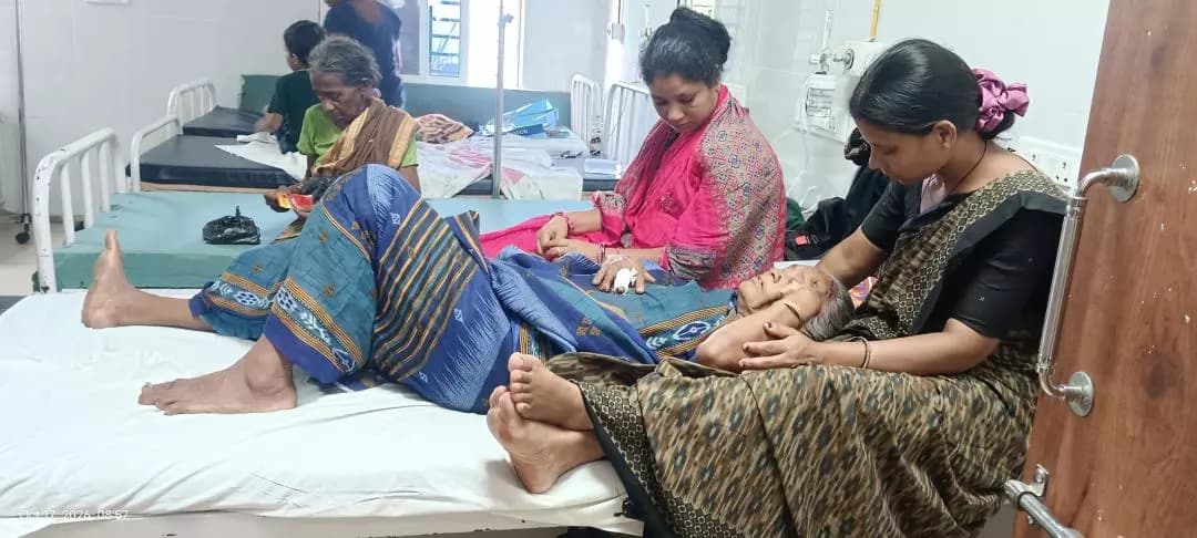 ଗୁମ୍ମା: ଗଜପତି ଦୁର୍ଗା ଘାଟିରେ ମର୍ମନ୍ତୁଦ ଅଟୋ ଦୁର୍ଘଟଣା: ଜଣେ ମହିଳା ମୃତ, ୫ ଗୁରୁତର