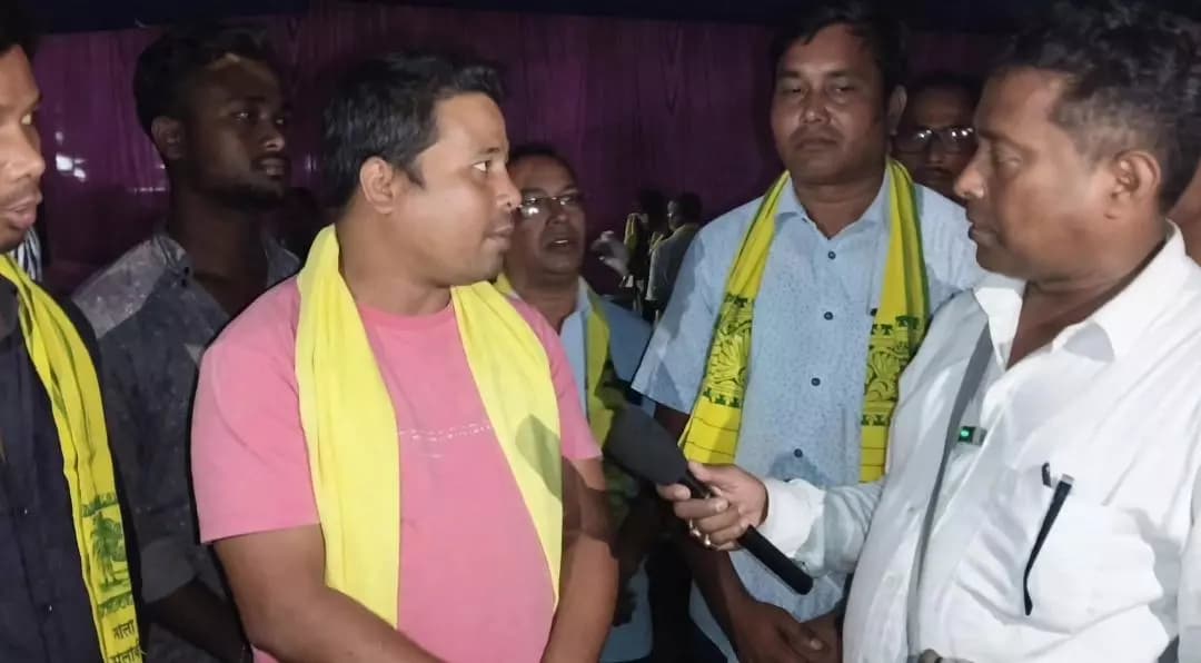 ফালাকাটা: ফালাকাটা ১৭ নম্বর ওয়ার্ডে KSDC-র ৫০ পরিবারের যোগদানের দাবি, ভিড় কোথায়?