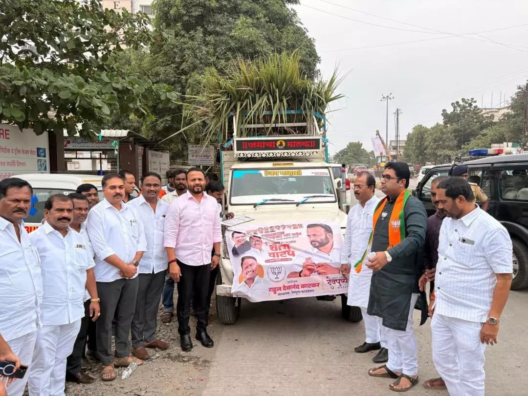 दक्षिण सोलापूर: जयकुमार गोरे यांच्या वाढदिवसानिमित्त सोलापूरमध्ये 51 टन चारा वाटप