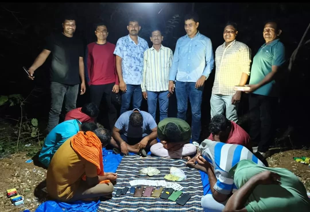 జన్నారం: మంచిర్యాల జిల్లాలో పేకాట స్థావరంపై దాడి: 8 మంది అరెస్ట్