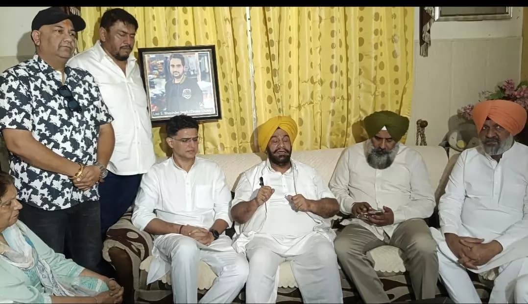 ਨਕੋਦਰ: ਟਿਮੀ ਚਾਵਲਾ ਦੇ ਪਰਿਵਾਰ ਨੂੰ ਮਿਲੇ ਸਚਿਨ ਪਾਇਲਟ ਅਤੇ ਪ੍ਰਗਟ ਸਿੰਘ