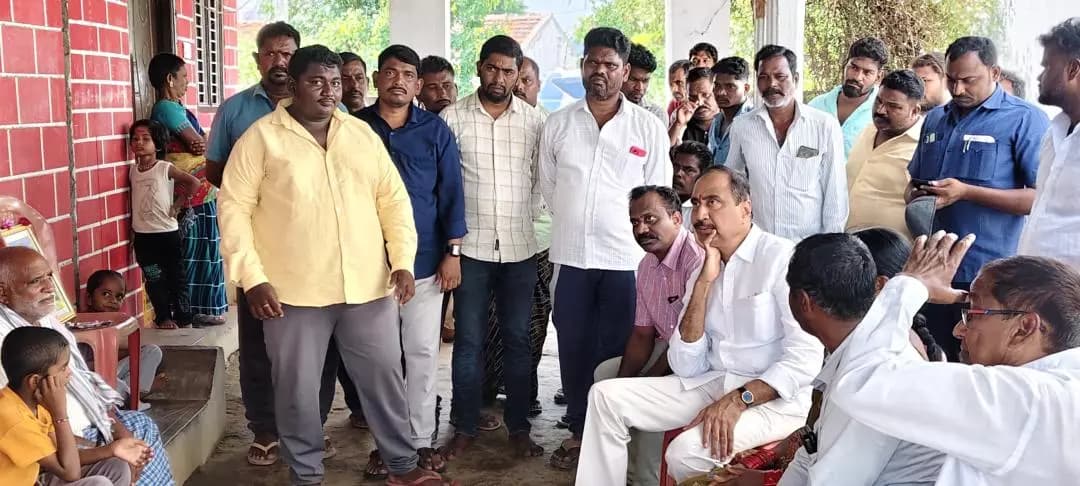 సారంగాపూర్: మస్కట్లో మృతి చెందిన శ్రీకాంత్ కుటుంబాన్ని పరామర్శించిన ఎమ్మెల్యే డా. సంజయ్ కుమార్