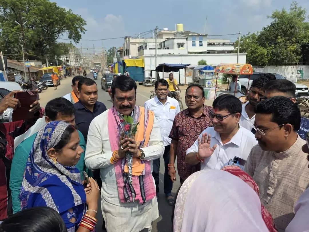 ପଦ୍ମପୁର: ପଦ୍ମପୁର ରାଜବାଟିର ରଣଜିତା ଉତ୍ସବରେ ବରଗଡ଼ ସାଂସଦ, ମାଁ ଦୁର୍ଗାଙ୍କୁ କଲେ ଦର୍ଶନ