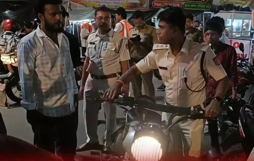 দাঁতন ১: বেলদায় পুজোর মরশুমে বেপরোয়া বাইকের বিরুদ্ধে SDPO আনন্দ মণ্ডলের অভিযান