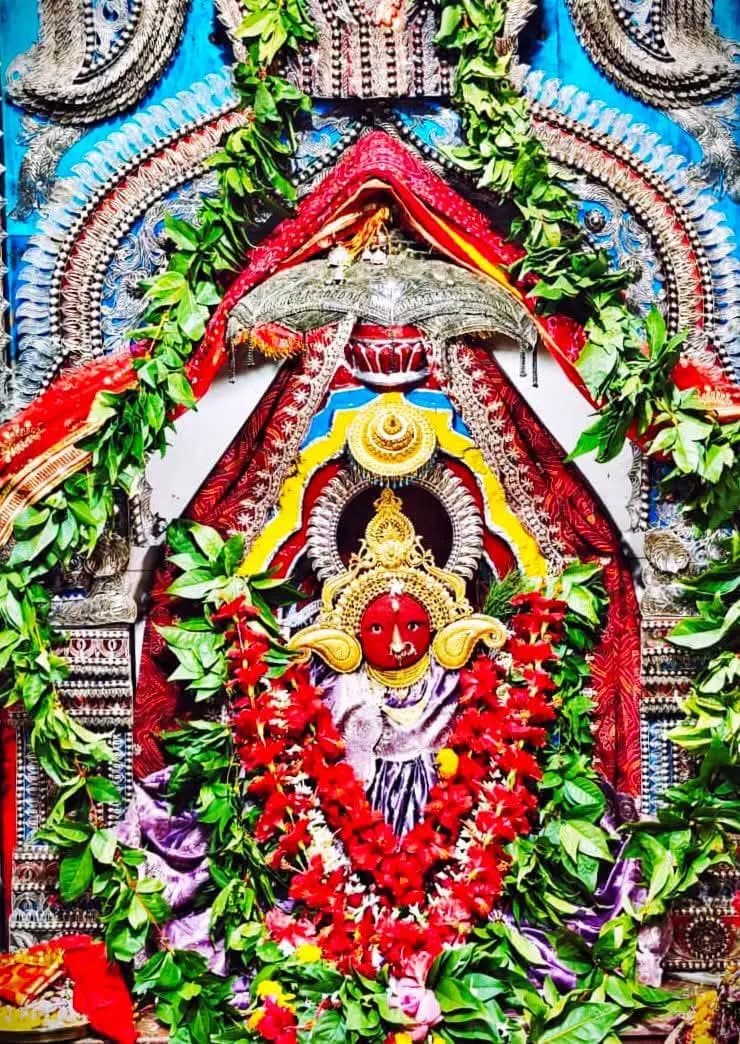ବରଗଡ ସଦର: ବରଗଡ଼ ମା ସମଲେଇ ପୀଠରେ ମହାନବମୀ ପୂଜା ଓ ନବକୁମାରୀ ପୂଜନ