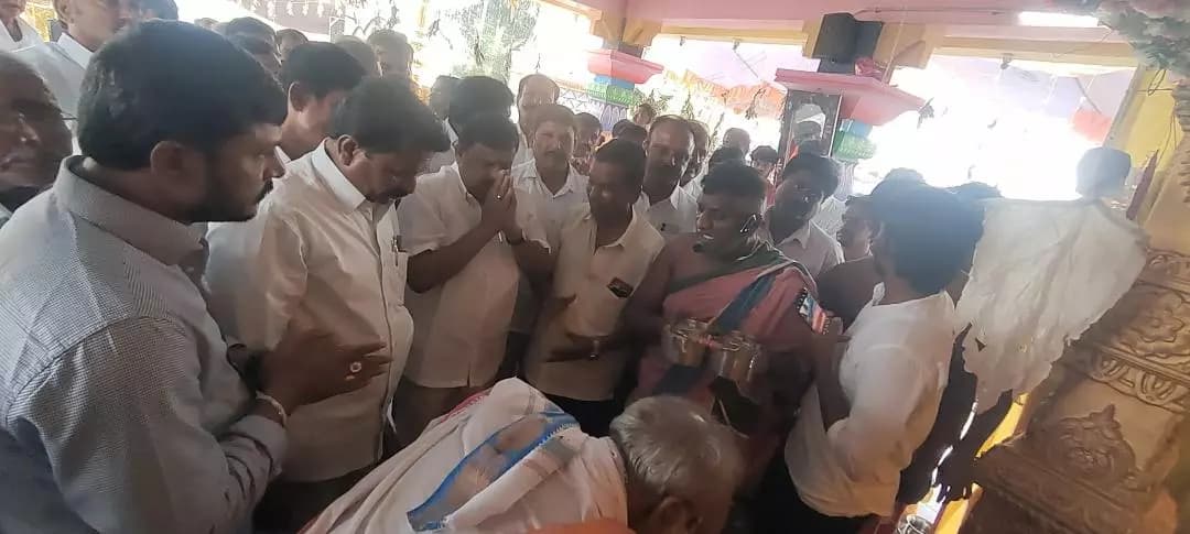 దేవరకొండ: గుడిపల్లిలో కాంగ్రెస్ పార్టీలోకి 20 కుటుంబాలు, దుర్గామాతను దర్శించుకున్న ఎమ్మెల్యే బాలు నాయక్