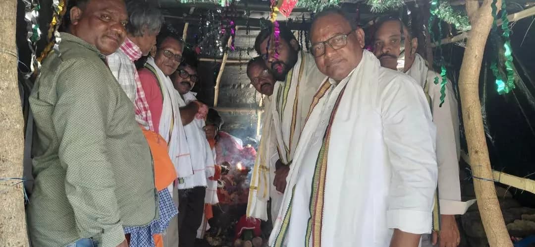 ପଟ୍ଟାଙ୍ଗୀ: ମହାନବମୀରେ ମା’ ଦୁର୍ଗାଙ୍କ ଦର୍ଶନ କଲେ ବିଧାୟକ ରାମଚନ୍ଦ୍ର କାଡ଼ାମ