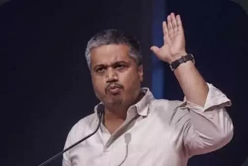 बार्शी: बार्शीत उद्या रोहित पवारांचे प्रचारात आगमन, शिक्षक- पदवीधर मेळावा!