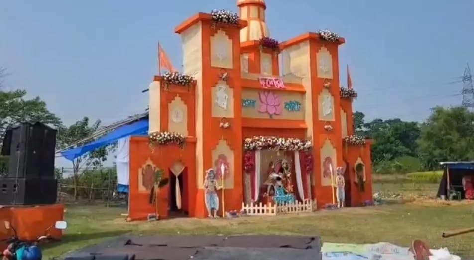 ময়নাগুড়ি: জলপাইগুড়ির মহিলাদের অন্নপূর্ণা যোজনার টাকায় অনন্য দুর্গাপুজো আয়োজন