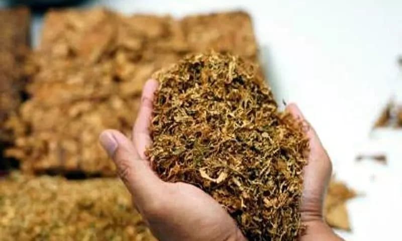 गडचिरोली: एटापल्ली पोलिसांची कारवाई: 14 लाखांचा तंबाखू आणि चारचाकी वाहन जप्त