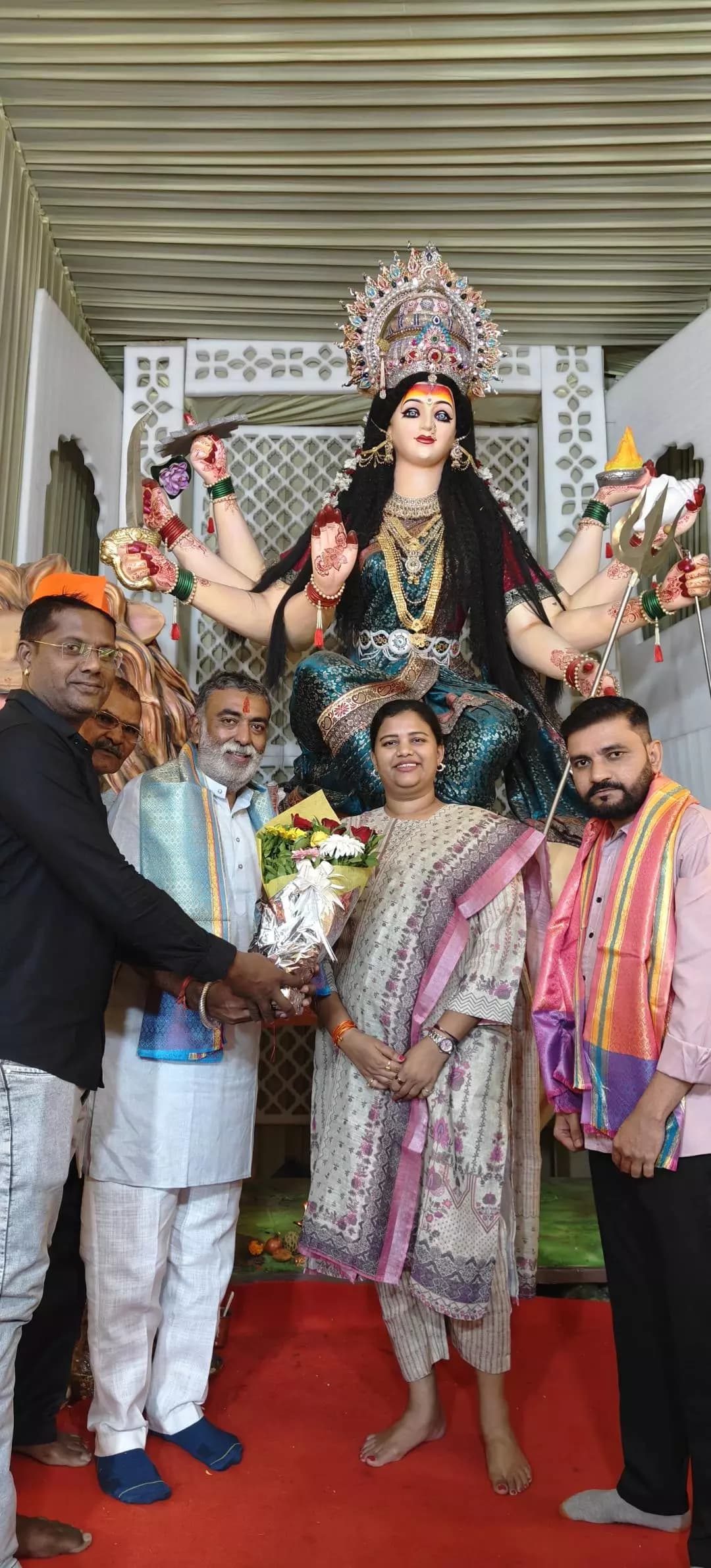नंदुरबार: परदेशीपुरा सार्वजनिक गरबा मंडळाने डॉ हिना गावित यांचा सत्कार केला
